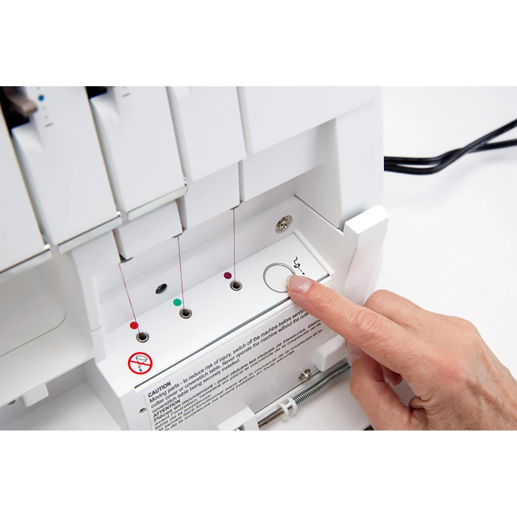 HUSQVARNA® VIKING® AMBER™ Air S | 500 Coverlock Machine - Image 11