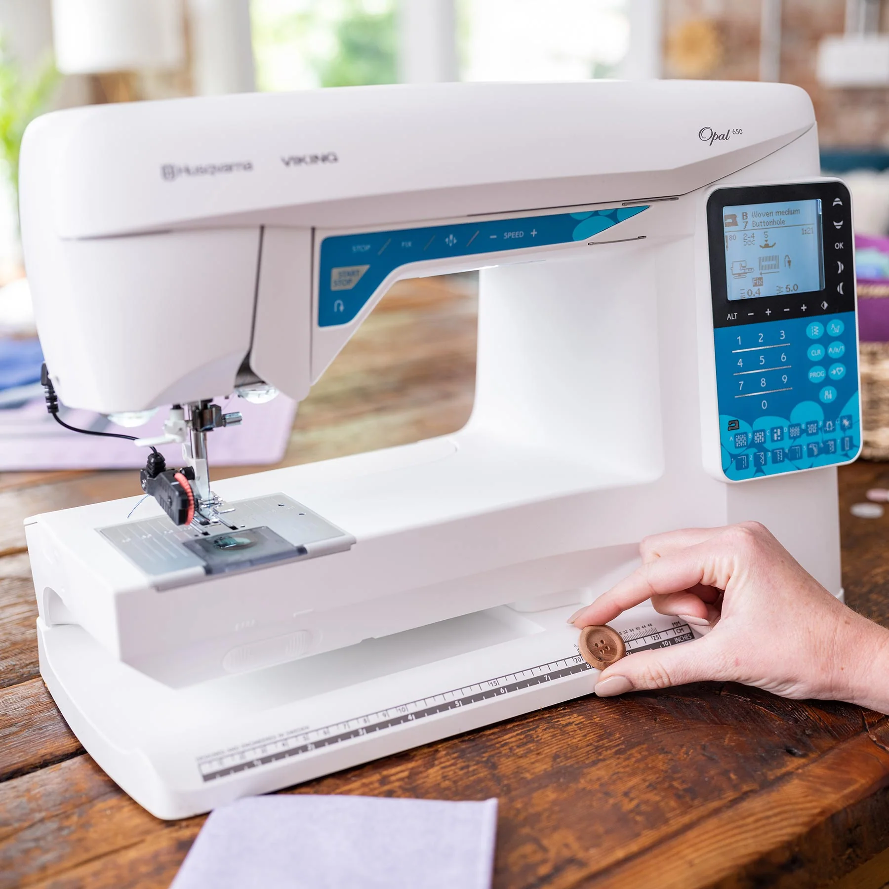 HUSQVARNA® VIKING® OPAL™ 650 Sewing Machine - Image 5