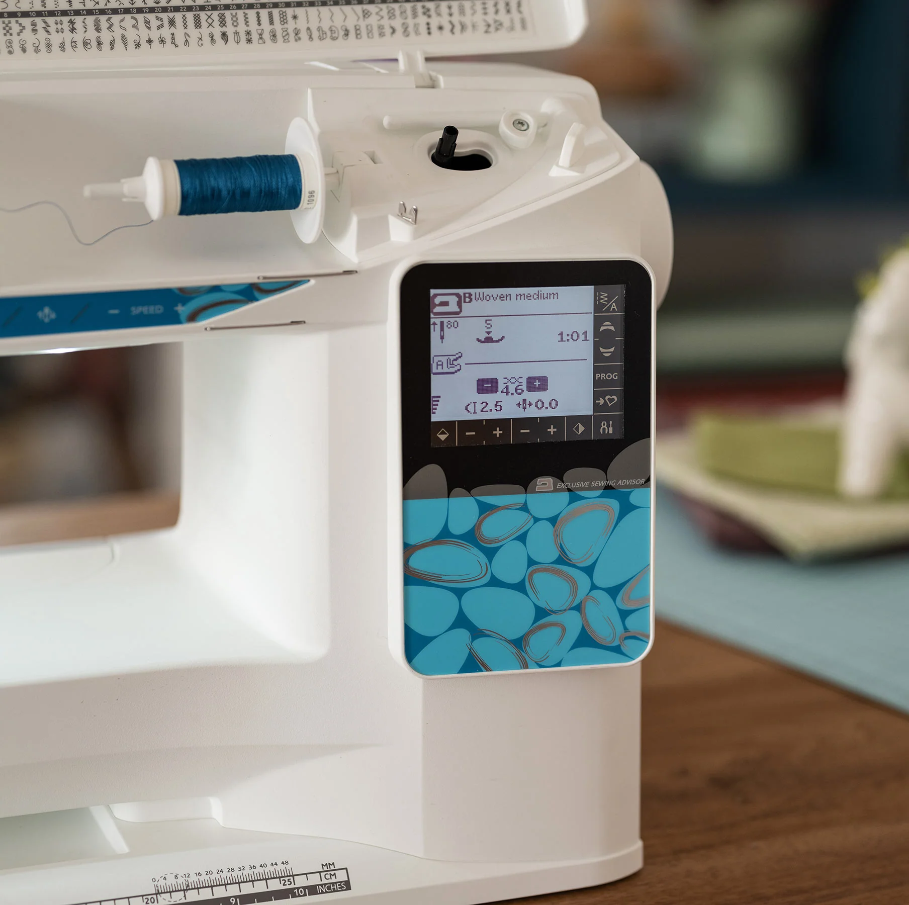 HUSQVARNA® VIKING® OPAL™ 670 Sewing Machine - Image 4