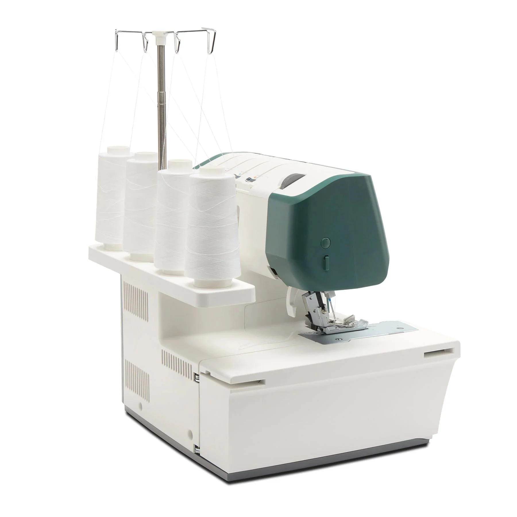 PFAFF® admire™ 3000 Overlock Machine - Image 10