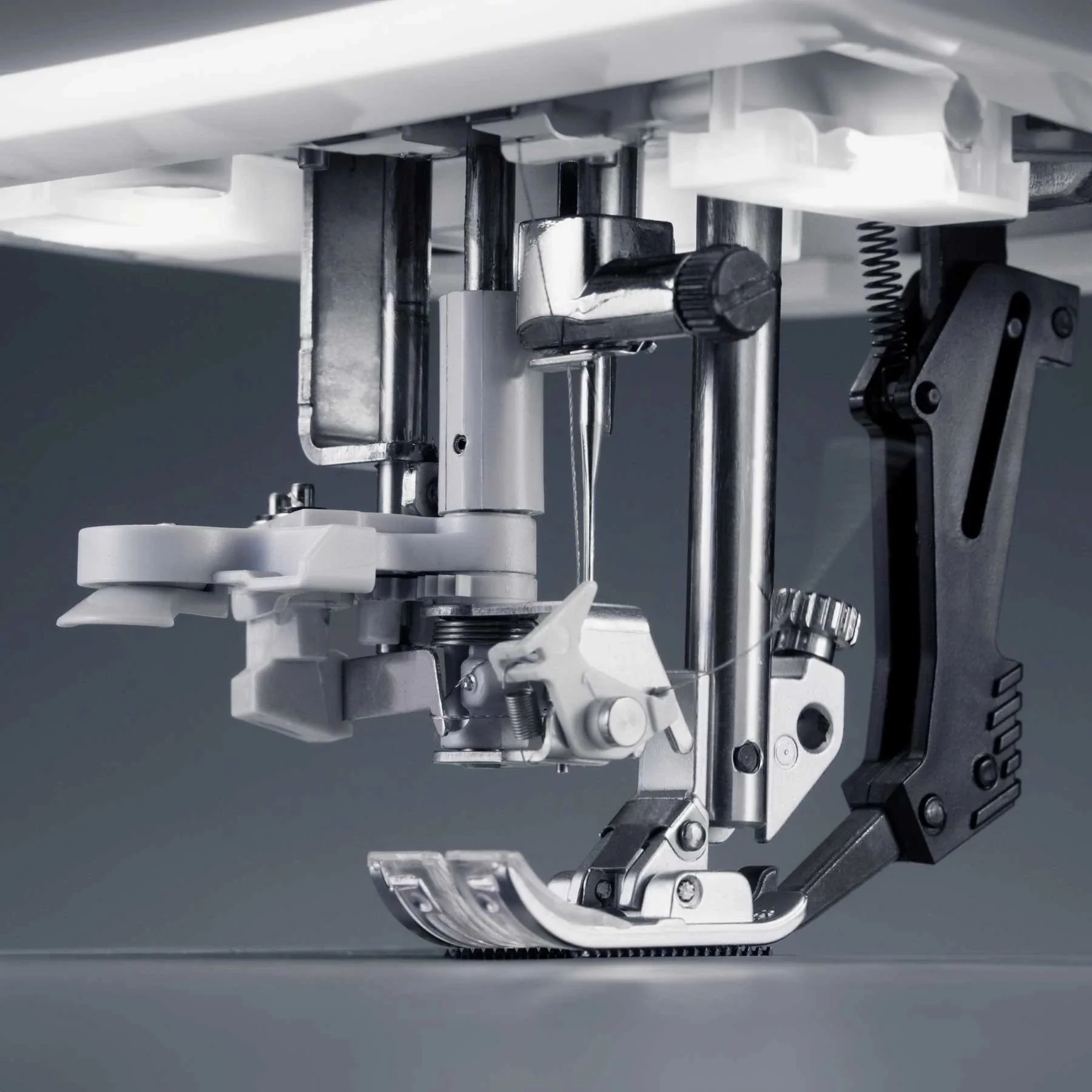 PFAFF® creative expression™ 750 Sewing and Embroidery Machine - Image 16