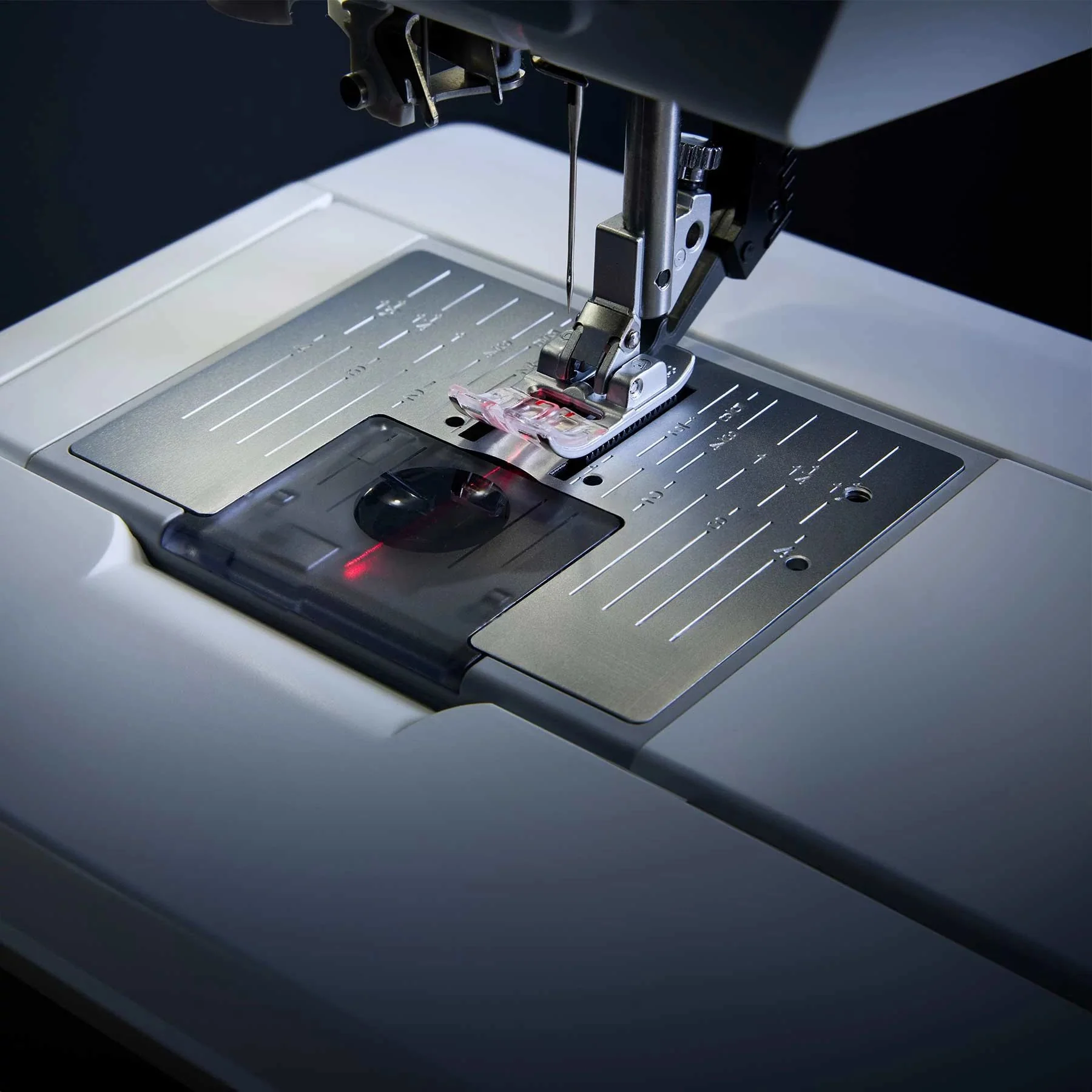 PFAFF® creative expression™ 750 Sewing and Embroidery Machine - Image 9