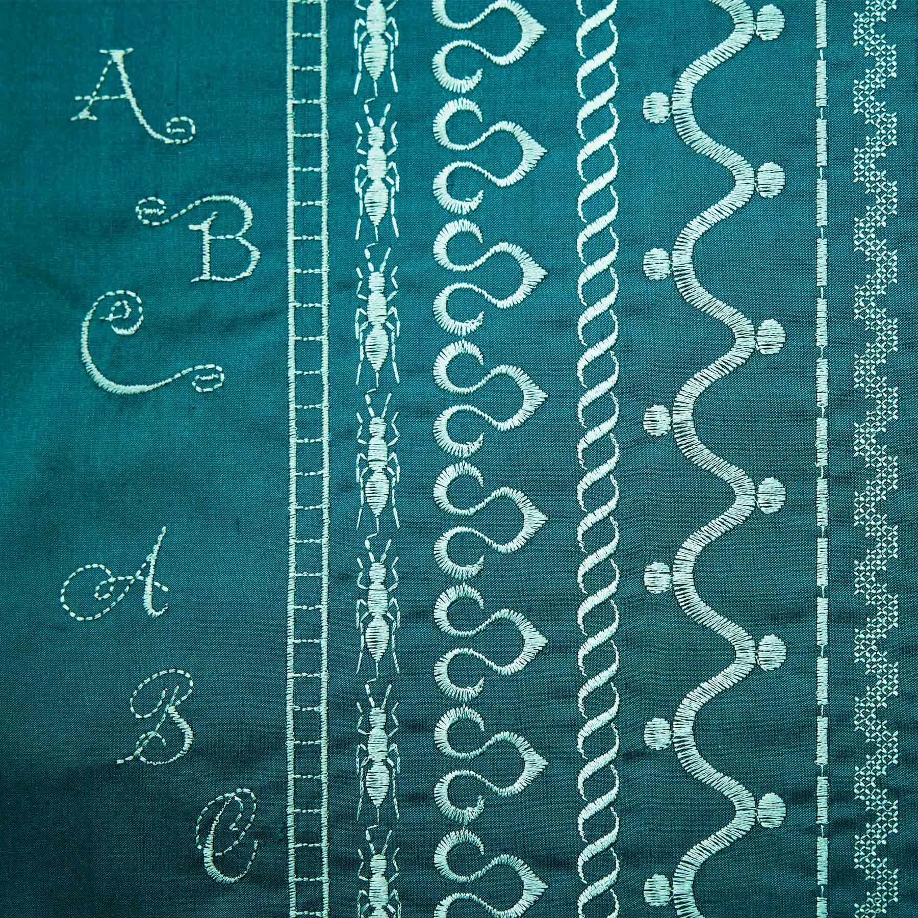 PFAFF® quilt expression™ 725 Sewing Machine - Image 13
