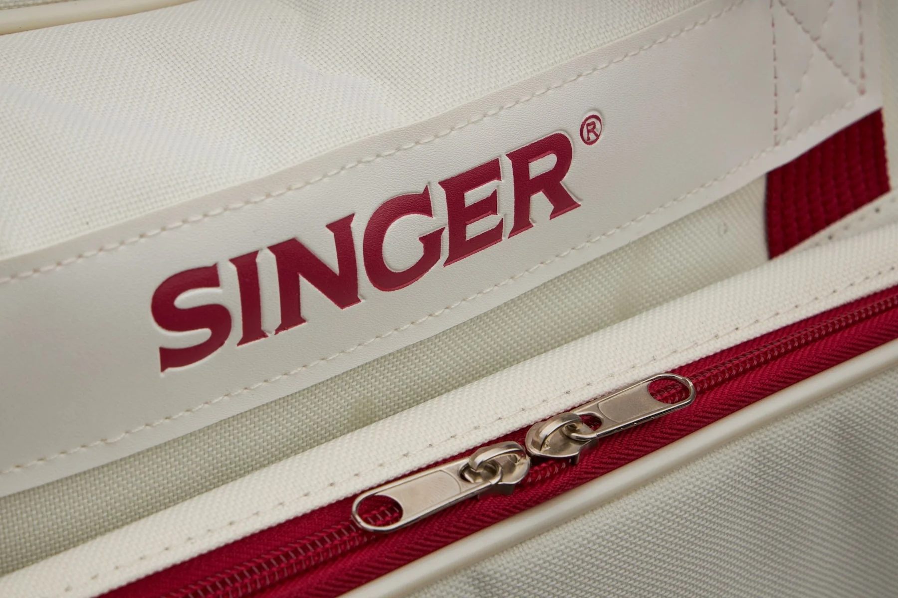 SINGER® Universal Bag - White - Image 4