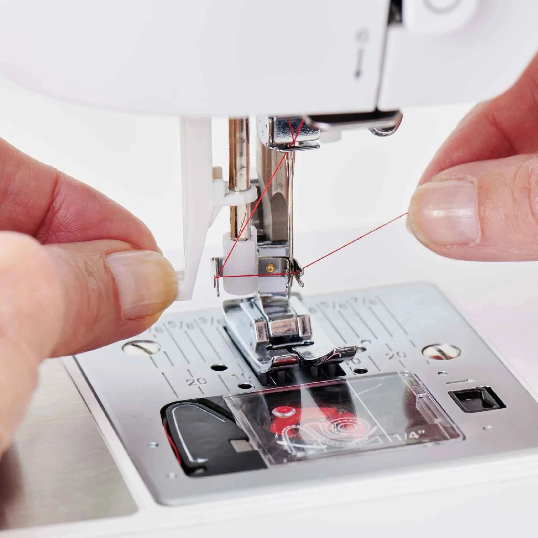 SINGER® Elite™ CE677 Sewing Machine - Image 3
