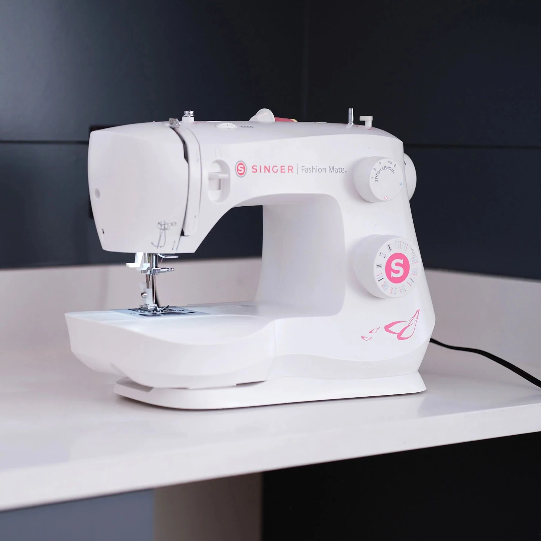 SINGER® Fashion Mate™ 3333 Sewing Machine - Image 10